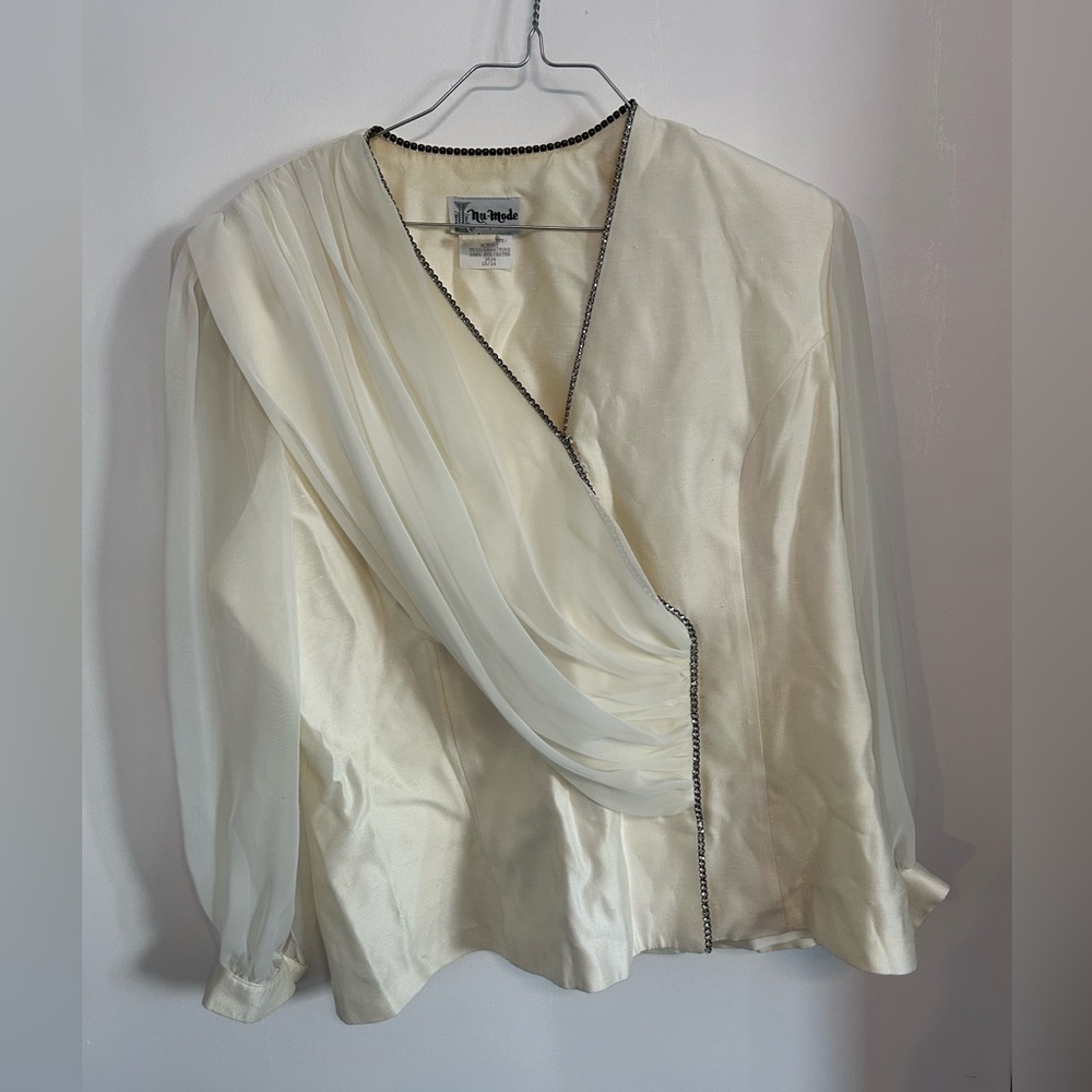 Vintage Elegant Cream Blouse with Rhinestone Trim and Shoulder Pads